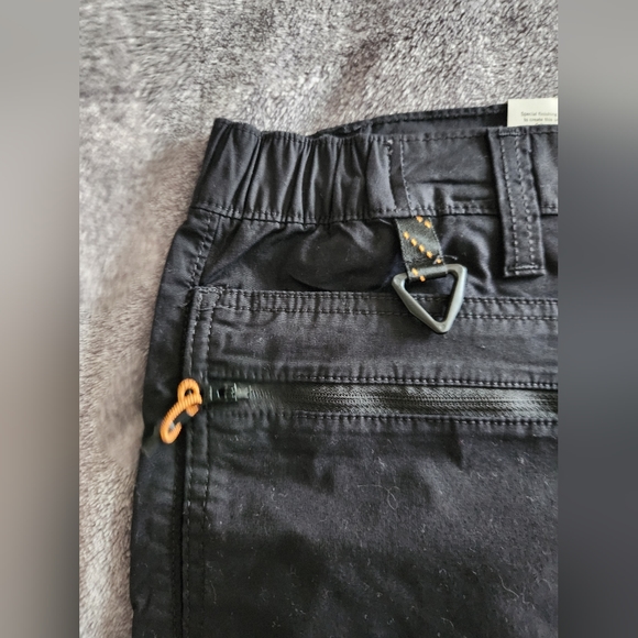 Men Levi's convertible Hiking Pants - Picture 6 of 12